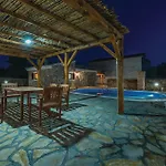 Luxurious In Zemunik Gornji Vakantiehuis *