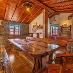 Vakantiehuis Luxurious In Zemunik Gornji Vlasnovic