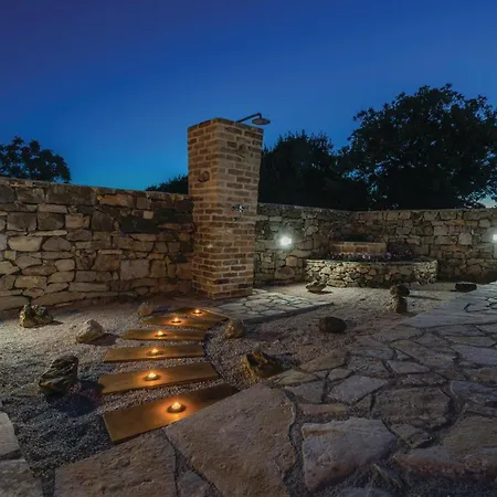 Luxurious In Zemunik Gornji