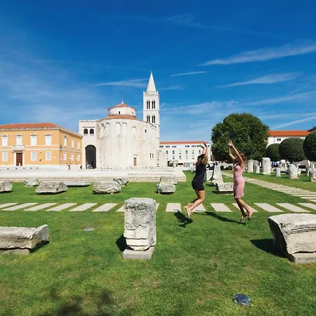 Luxurious In Zemunik Gornji * Vlasnovic