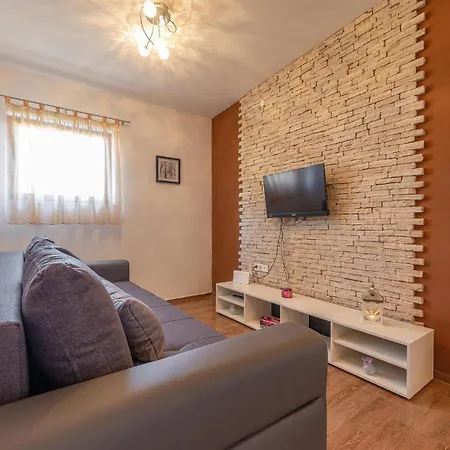 Luxurious In Zemunik Gornji