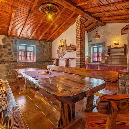 Tatil Evi Luxurious In Zemunik Gornji Vlasnovic