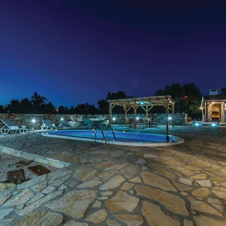 Beautiful In Zemunik Gornji *