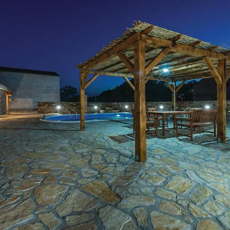 Awesome In Zemunik Gornji With Kitchen Holiday home *