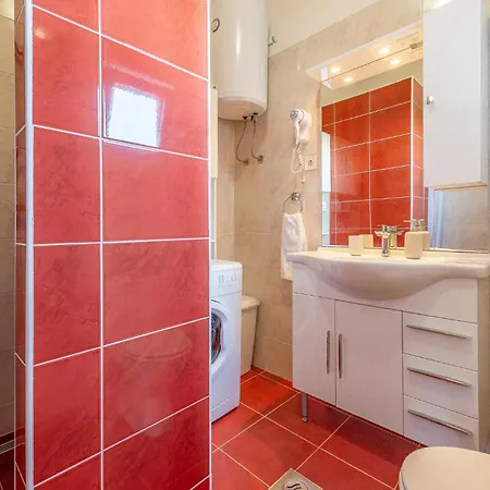 Awesome In Zemunik Gornji With Kitchen * Vlasnovic
